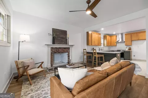 Living - 2020 E 40th St, Savannah, GA 31404 photo 2 of 2