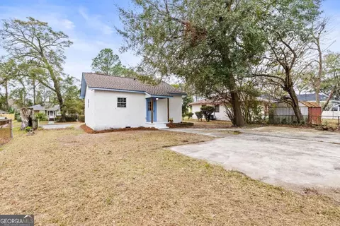 Exterior - 2020 E 40th St, Savannah, GA 31404 photo 3 of 8