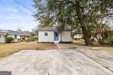 Exterior - 2020 E 40th St, Savannah, GA 31404 photo 5 of 8