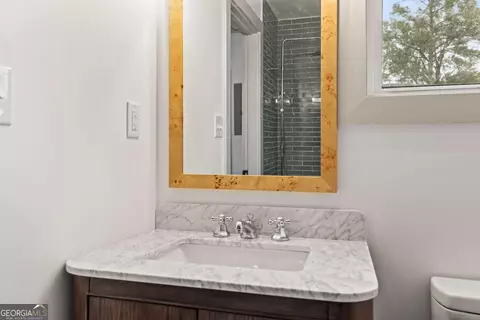 Bath - 2020 E 40th St, Savannah, GA 31404 photo 2 of 3