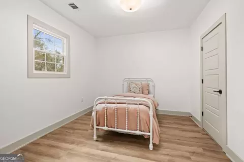 Bedroom - 2020 E 40th St, Savannah, GA 31404 photo 5 of 6