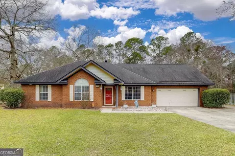 335 Sandhurst Dr, Richmond Hill, GA 31324