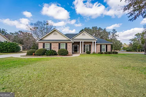 91 Mcduffie Dr, Richmond Hill, GA 31324