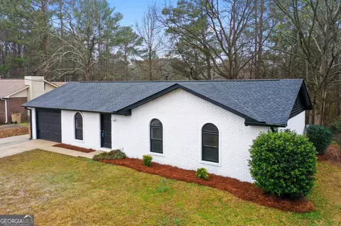 6973 Stephens Dr, Rex, GA 30273