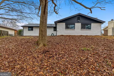 Exterior - 6973 Stephens Dr, Rex, GA 30273 photo 2 of 4