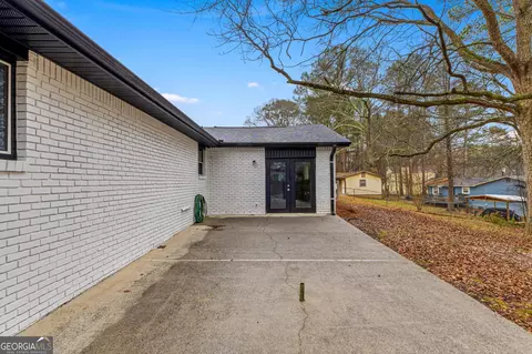 Exterior - 6973 Stephens Dr, Rex, GA 30273 photo 3 of 4