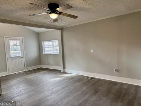 Living - 619 Jenkins St, Lagrange, GA 30240 photo 2 of 5