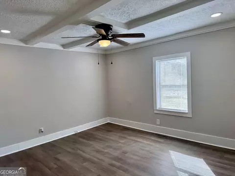 Living - 619 Jenkins St, Lagrange, GA 30240 photo 1 of 5