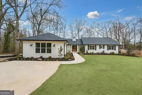 757 Fischer Rd, Sharpsburg, GA 30277