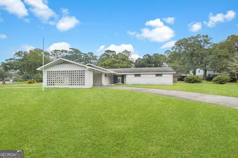 12520 Golf Club Dr, Savannah, GA 31419