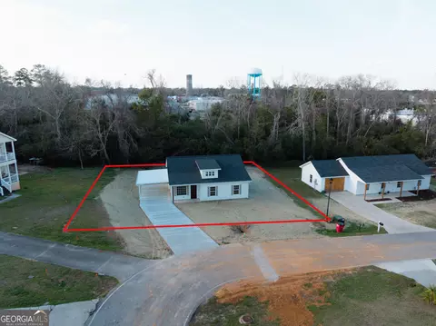 1118 Tanner Cir, Blackshear, GA 31516