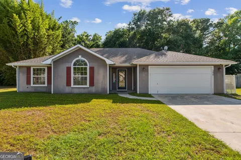104 Jasmine Ln, Kingsland, GA 31548