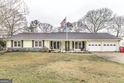 104 Persimmon Glen Ct, Centerville, GA 31028