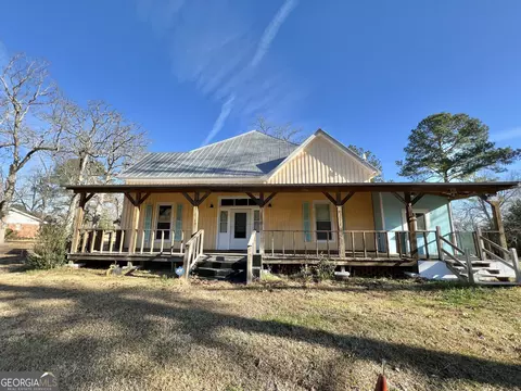 150 Thornton St, Bronwood, GA 39826