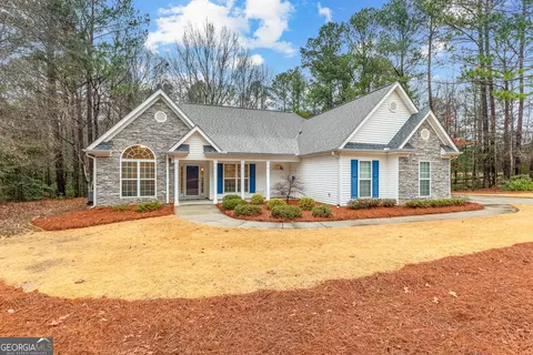 289 Meadows Dr, Senoia, GA 30276