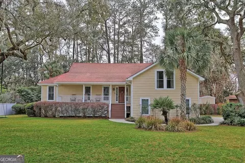 217 E Point Dr, Savannah, GA 31410