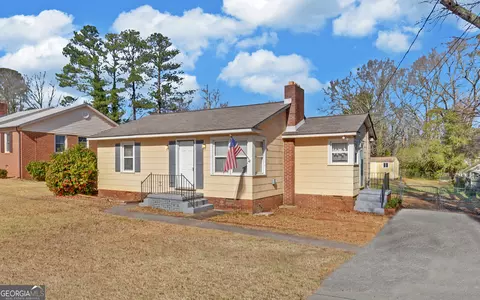 93 E Rountree Rd, Toccoa, GA 30577