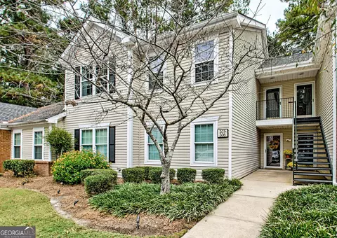 204 Ridgelake Dr, Peachtree City, GA 30269
