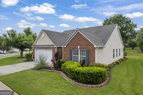 410 Mockingbird Dr, Loganville, GA 30052