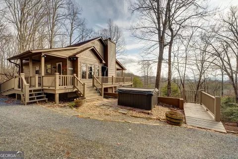 346 Hidden Branch Dr, Young Harris, GA 30582