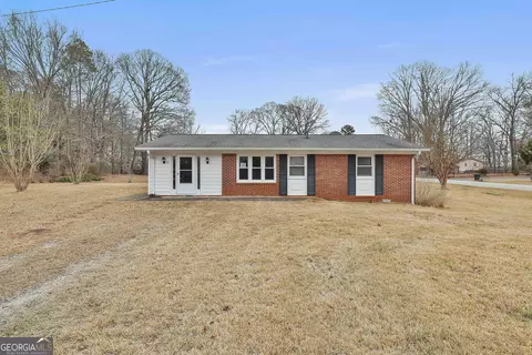 67 Witcher Cir, Newnan, GA 30263