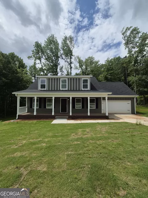 554 Lena Dr, Hoschton, GA 30548
