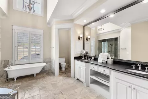 Bath - 1242 N Edgewater Trl, Toccoa, GA 30577 photo 1 of 2