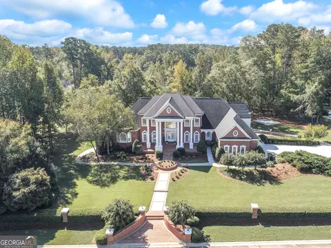 125 Turnberry Cir, Fayetteville, GA 30215
