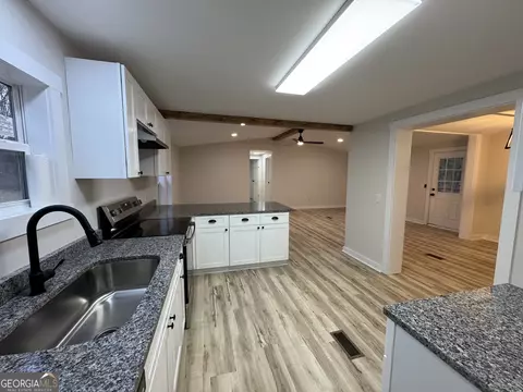 Kitchen - 348 Means Rd, Barnesville, GA 30204 photo 2 of 2