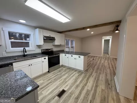 Kitchen - 348 Means Rd, Barnesville, GA 30204 photo 1 of 2