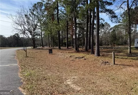 305 Woodside Way, Ellabell, GA 31308