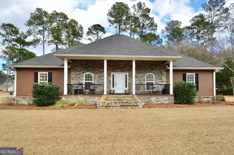 133 Pine Hill Dr, Cochran, GA 31014