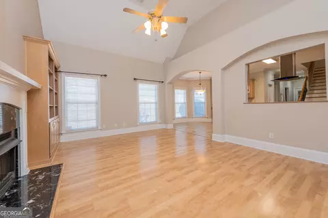 Living - 115 Grove Ct, Centerville, GA 31028 photo 4 of 13