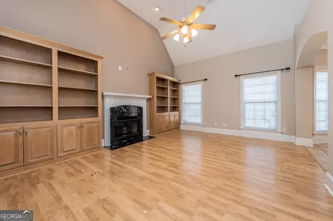 Living - 115 Grove Ct, Centerville, GA 31028 photo 3 of 13