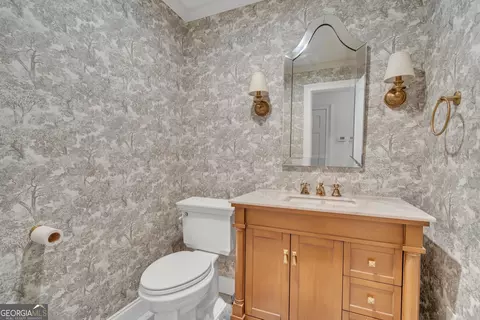 Bath - 1706 Murphy Ln, Dublin, GA 31021 photo 1 of 4