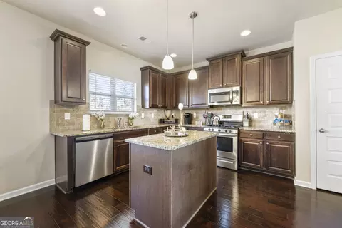 Kitchen - 536 Caledon Way, Hampton, GA 30228 photo 1 of 2