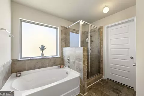 Bath - 536 Caledon Way, Hampton, GA 30228 photo 1 of 1