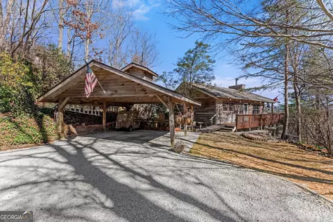44 Cessna Ln, Rabun Gap, GA 30568