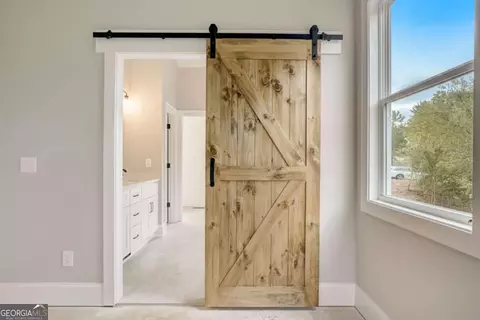 Entry Way - 105 Bob White Dr, Calhoun, GA 30701 photo 3 of 4