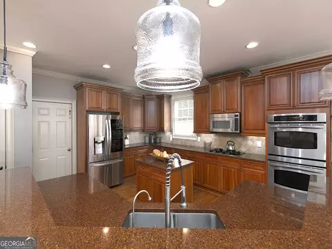 1635 Reddstone Close, Milton, GA 30004 photo 17