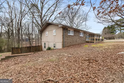 Exterior - 1915 Pine Rd, Dacula, GA 30019 photo 2 of 9