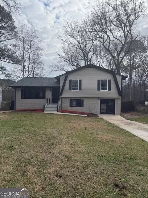 7576 Shadow Wood Dr, Jonesboro, GA 30236