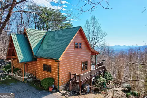 184 Green Mountain Ct, Blue Ridge, GA 30513