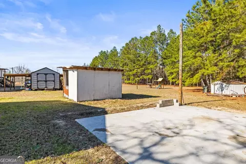 Exterior - 4325 Settlement Rd, Register, GA 30452 photo 4 of 5