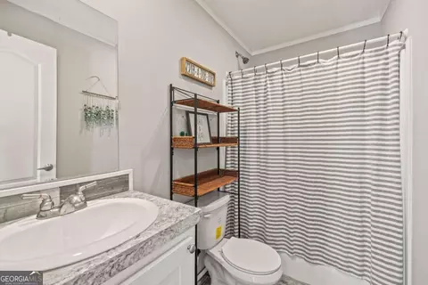 Bath - 4325 Settlement Rd, Register, GA 30452 photo 2 of 2