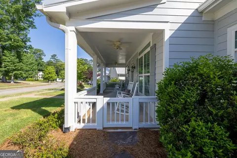 Exterior - 746 Markhams Dr, Madison, GA 30650 photo 4 of 11