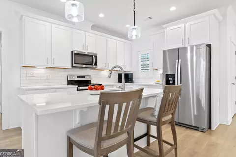 Kitchen - 746 Markhams Dr, Madison, GA 30650 photo 1 of 5
