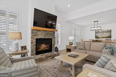 Living - 746 Markhams Dr, Madison, GA 30650 photo 1 of 3
