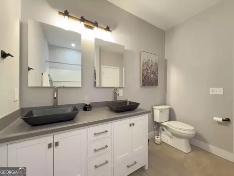Bath - 512 Wheeler Rd, Commerce, GA 30530 photo 7 of 7