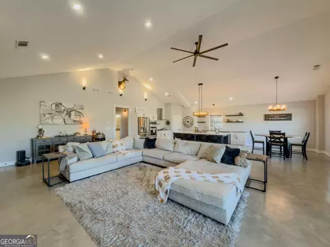 Living - 512 Wheeler Rd, Commerce, GA 30530 photo 1 of 1